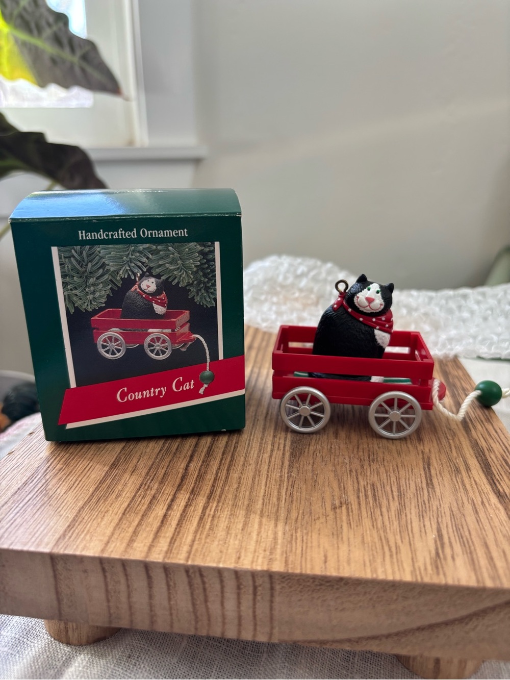 Vintage Hallmark Country Cat Red Wagon Ornament